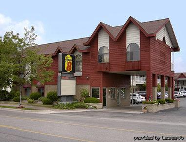 Super 8 Beachfront By Wyndham Mackinaw City, Mi Экстерьер фото